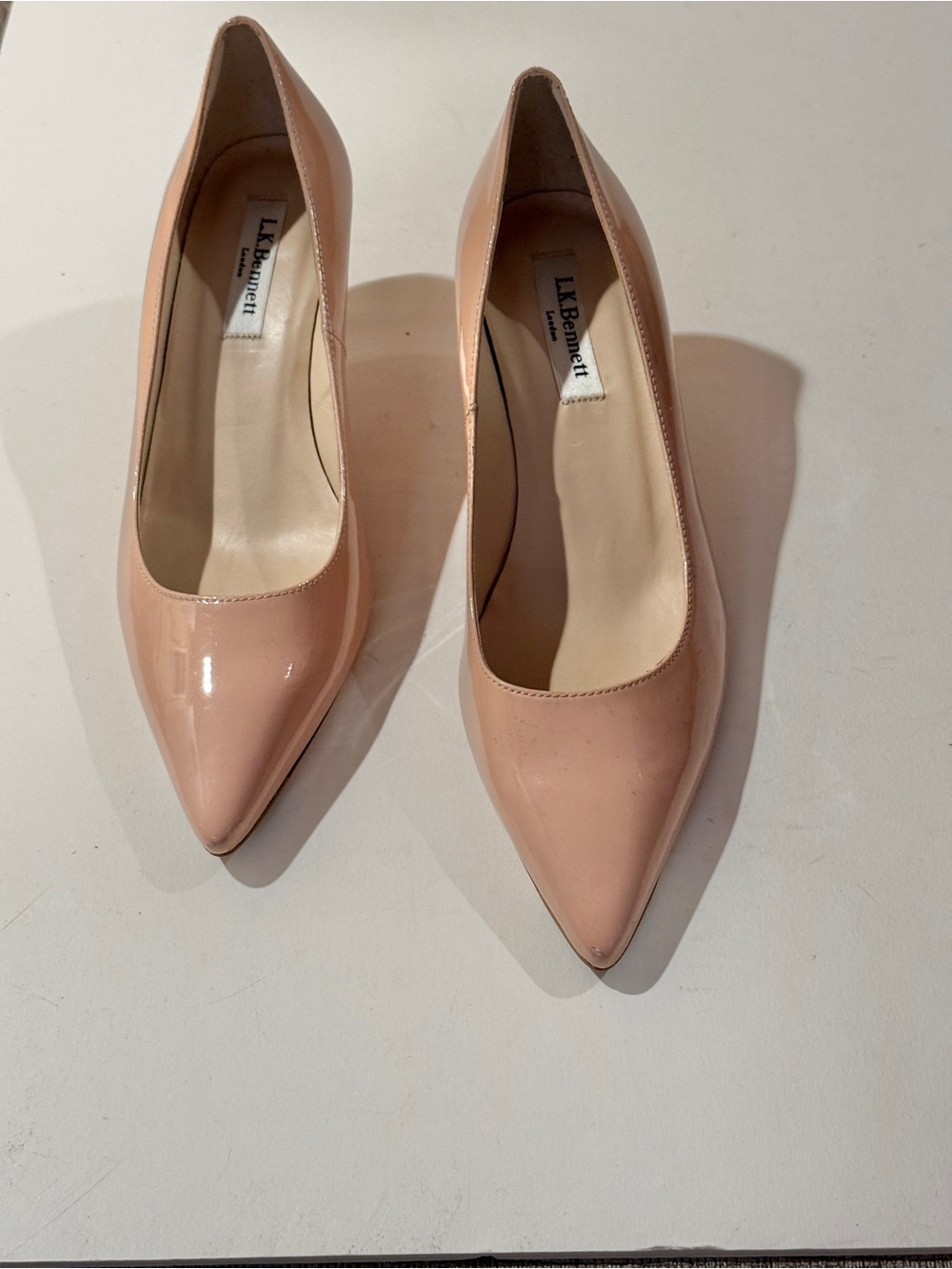 LK Bennett Beige Patent Pointed-Toe Kitten Hills Size EU 37 1/2 Made in Spain